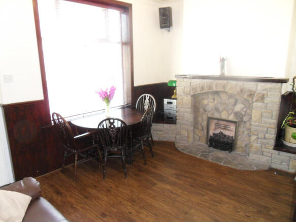 Lounge/Dining Room