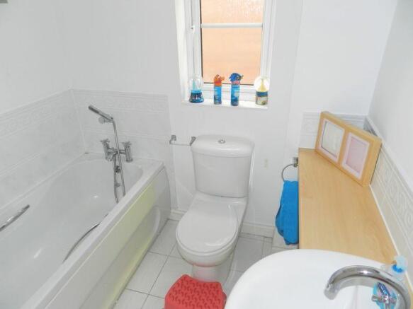 Family Bathroom 