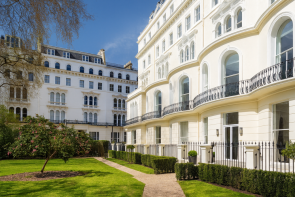 Flat 25, 86-92, Kensington Gardens Square, London W2 4BB