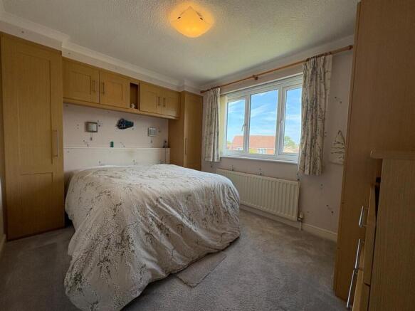 2 bed Semi-Detached for sale Image 5