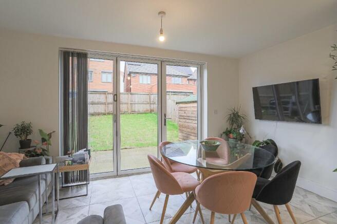 3 bed Semi-Detached for sale Image 5