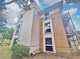 Flat 3, 4 Bourne Place, Archers Road, Southampton SO15 2LR