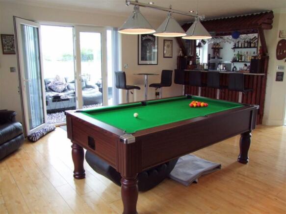 GAMES ROOM