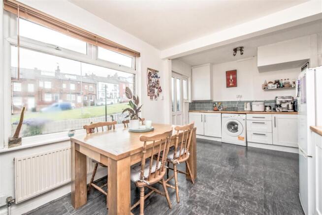 Fitted Dining Kitchen: