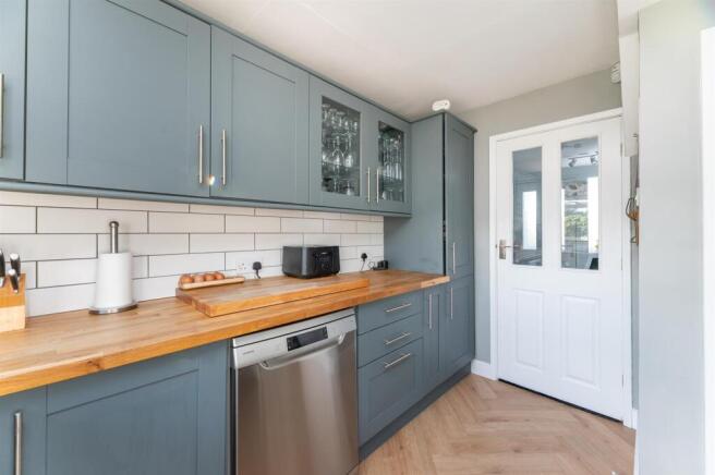 3 bed Semi-Detached for sale Image 12