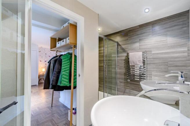 8431570-interior20-800.jpg