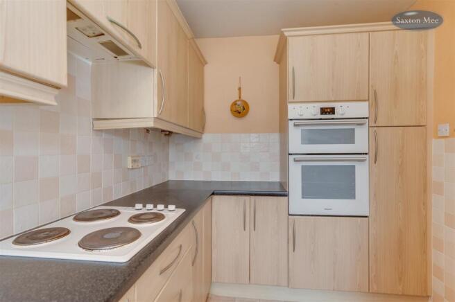 3 bed Semi-Detached for sale Image 10