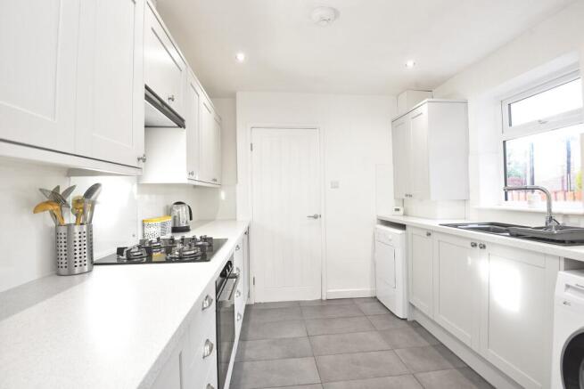2 bed House for sale Image 4