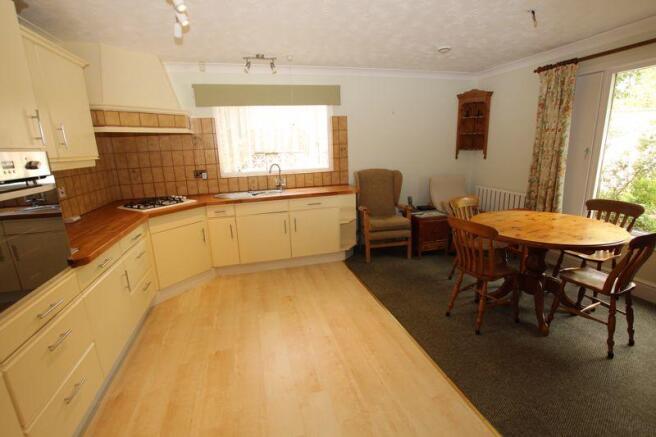 Dining kitchen