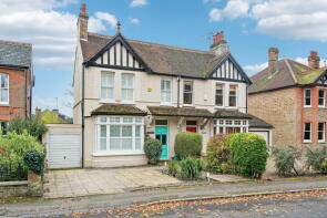Hartfield, Shire Lane, Chorleywood WD3 5NR
