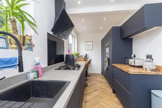 Kitchen / Breakfast Room