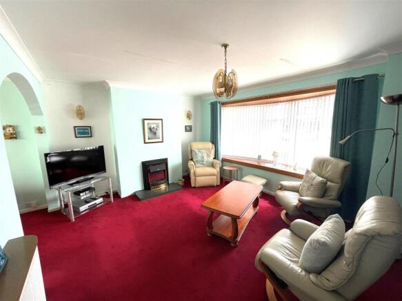 Lounge 1.jpg
