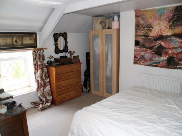 BEDROOM 1