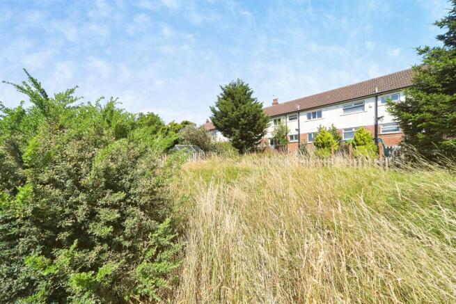 2 bed Flat for sale Image 11