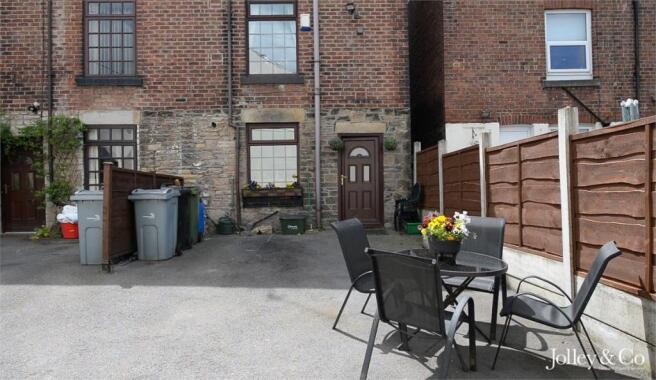 Rear Garden / Parki