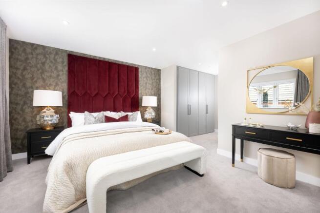 5 bedroom show home, principal