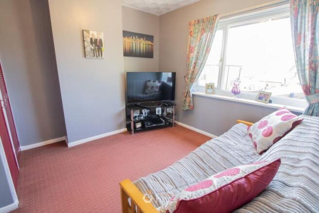 3 bed Semi-Detached for sale Image 12
