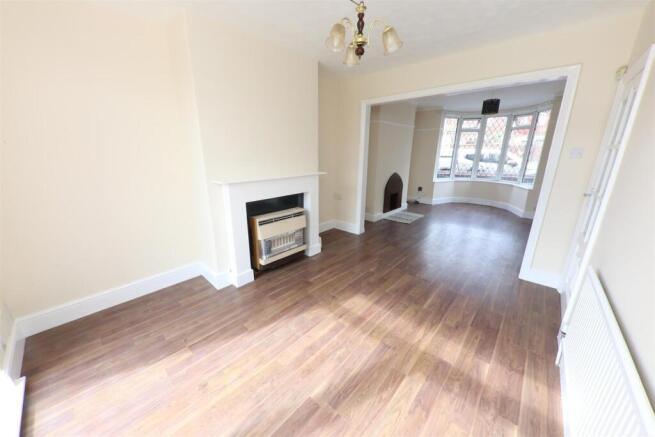 3 bed Semi-Detached for sale Image 4