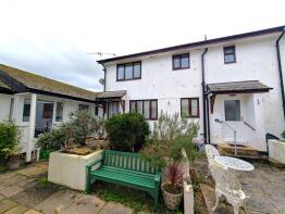 6, Hawkes Way, Totnes TQ9 5XE