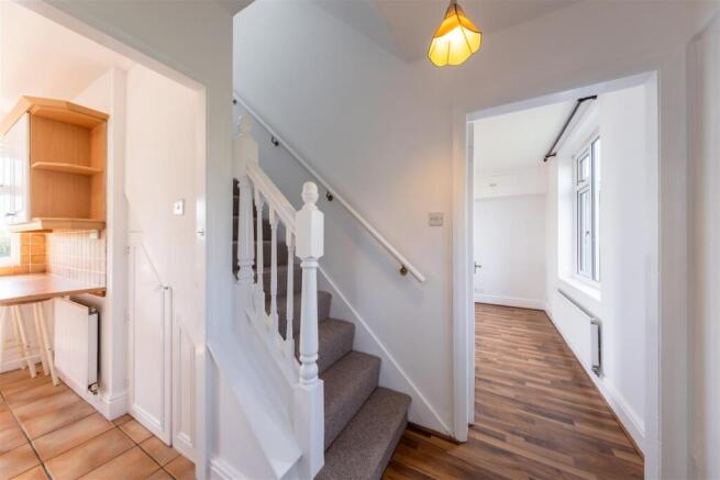 4 Whalley Drive-010.jpg