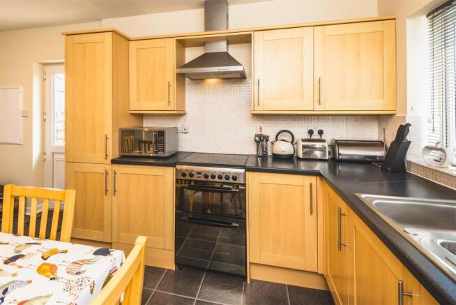 5 Park Avenue, Brecon-20.jpg