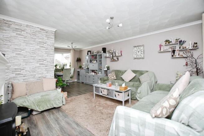 3 bed Semi-Detached for sale Image 8