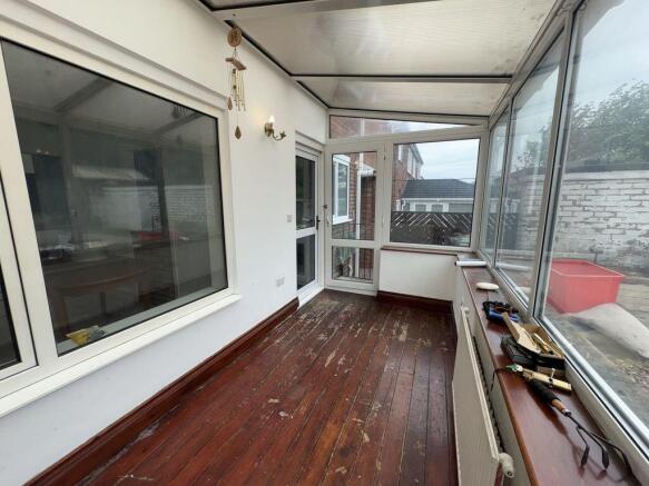 4 bed Semi-Detached for sale Image 4