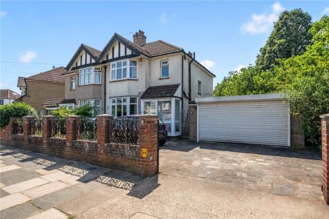 Raeburn Avenue, Surbiton, KT5