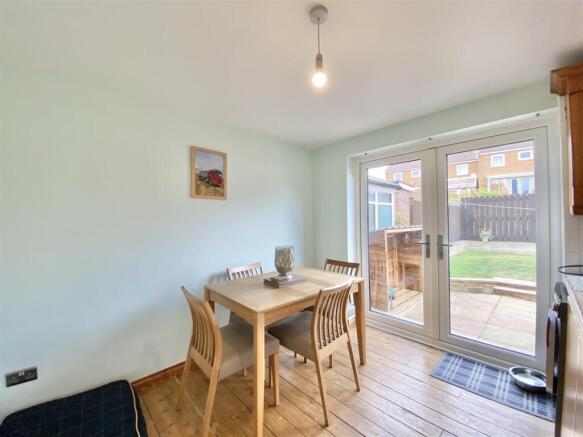 3 bed Semi-Detached for sale Image 7