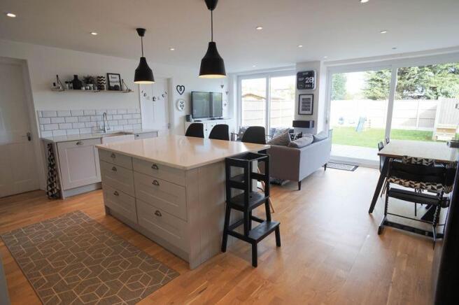 Kitchen & ...
