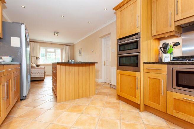 Kitchen & ...