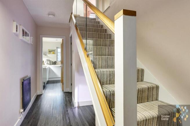 5 bed House for sale Image 5