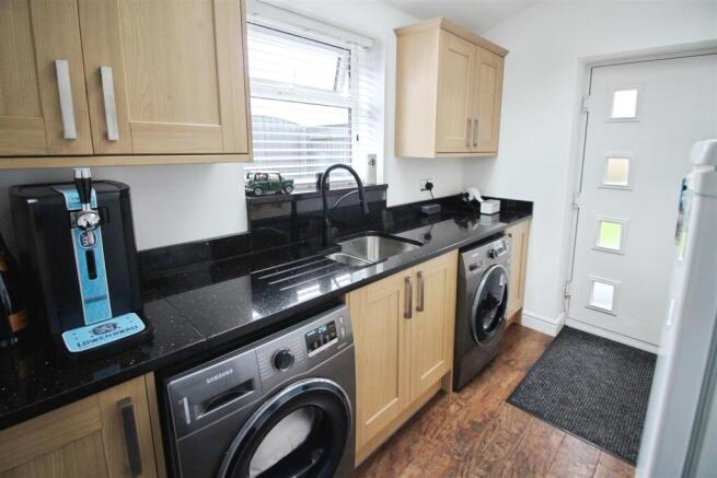 4 bed Detached for sale Image 6