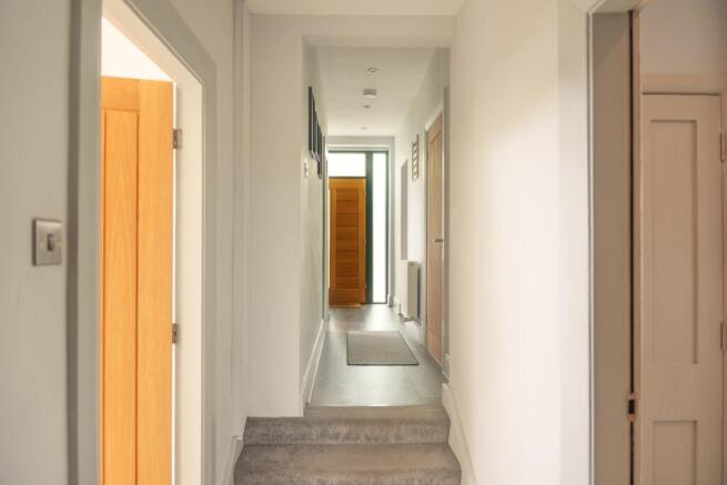 2 bed Flat for sale Image 7