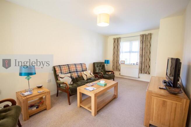 4 bed Detached for sale Image 7