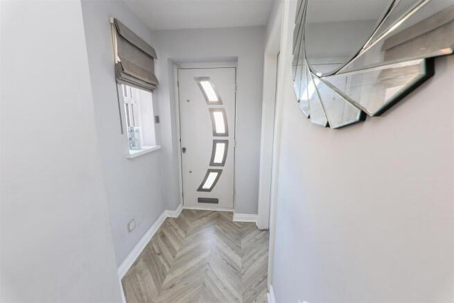 3 bed Detached for sale Image 5