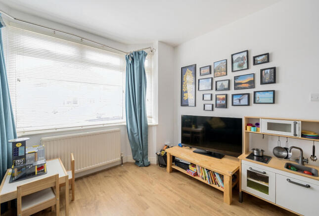 1313449-6-685a6e1...