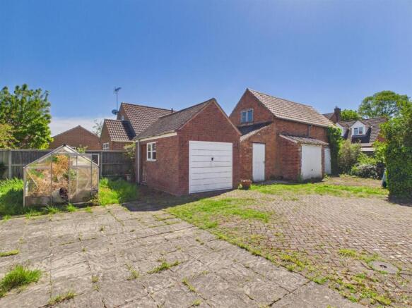 Church Road, Longlevens, Gloucester photo 4