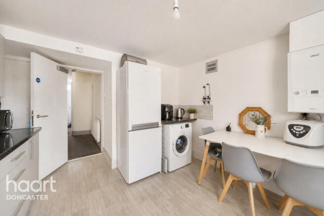 5 bed Terraced for sale Image 5