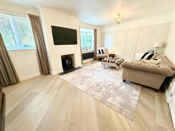 4 bed Detached for sale Image 5