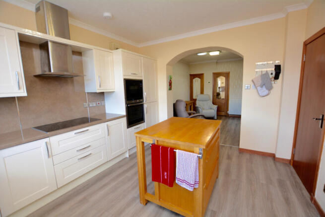 13 Meadowpark, Ayr, KA7 2LW photo 4