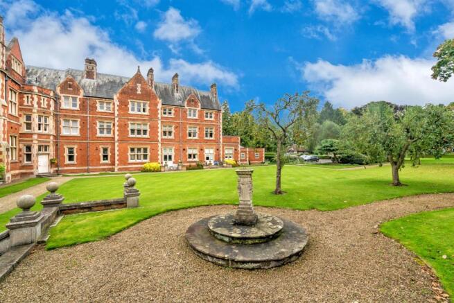 Caldecote Hall Drive, Caldecote, Nuneaton, CV100UN