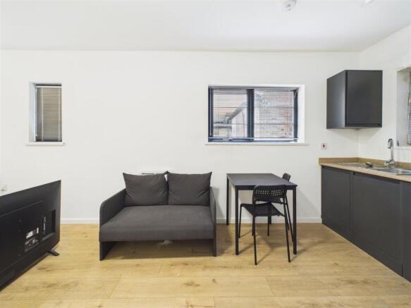 Living/Dining Area