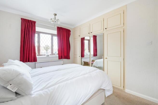 2 bed Detached Bungalow for sale Image 10