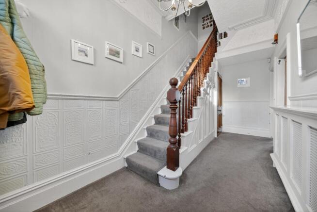 5 bed Terraced for sale Image 12