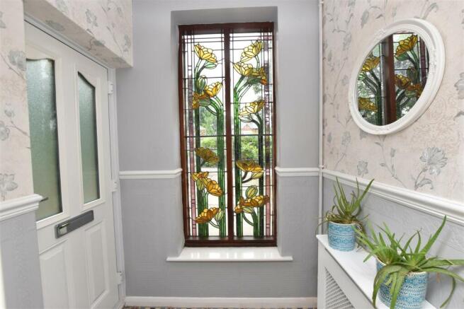 ENTRANCE PORCH