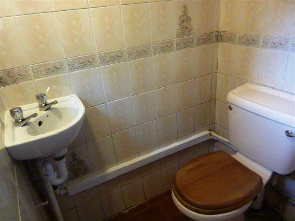 Guest Cloakroom Toil