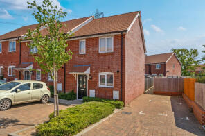 2, Chamberlain Close, Billingshurst RH14 9ZF