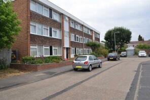 17, Barton Meadows, Barkingside, Ilford IG6 1JQ