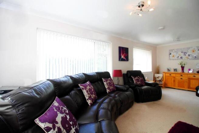 Lounge/sitting Room